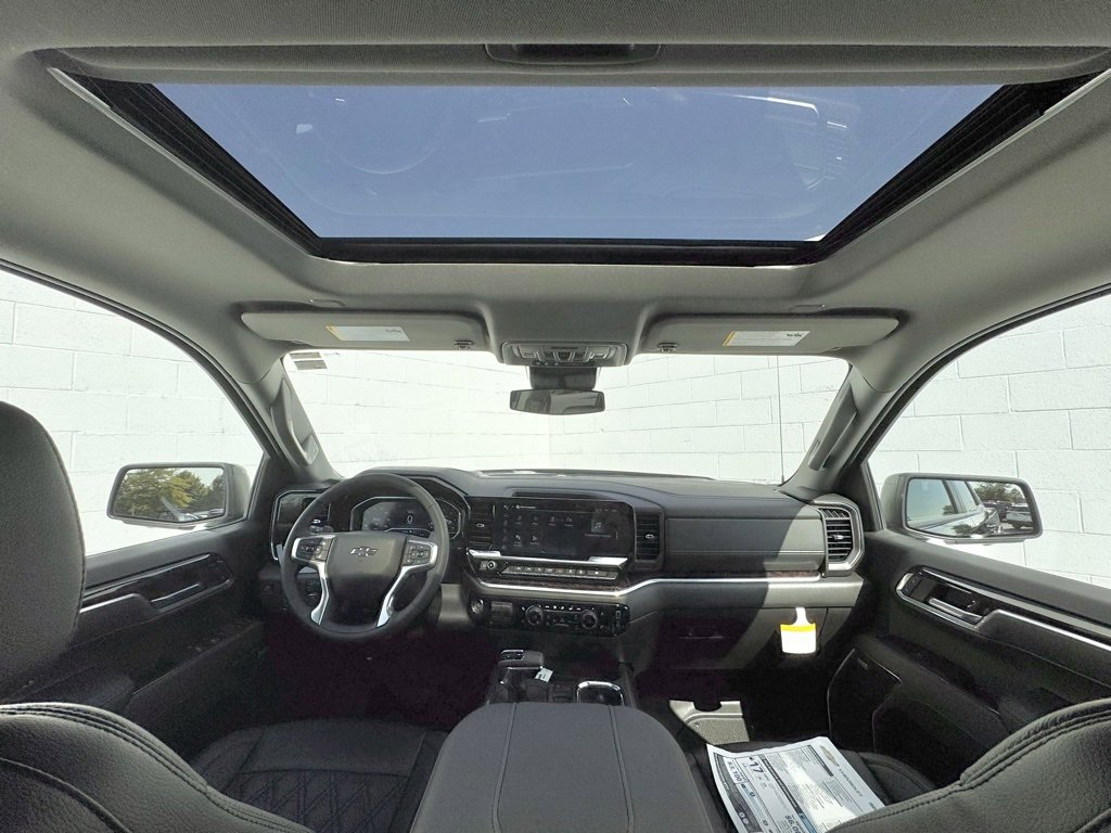 2025 Chevrolet Silverado 1500 RST photo 4