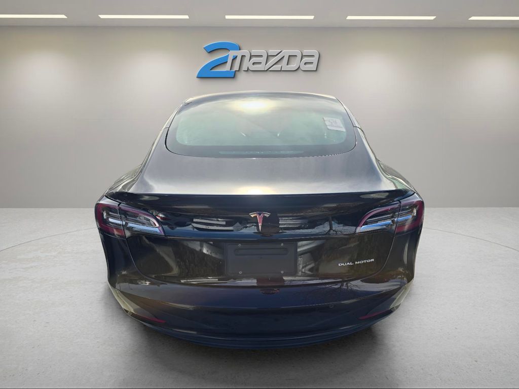 2022 Tesla Model 3 Long Range photo 3