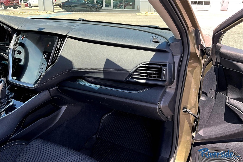 2022 Subaru Outback Premium photo 20