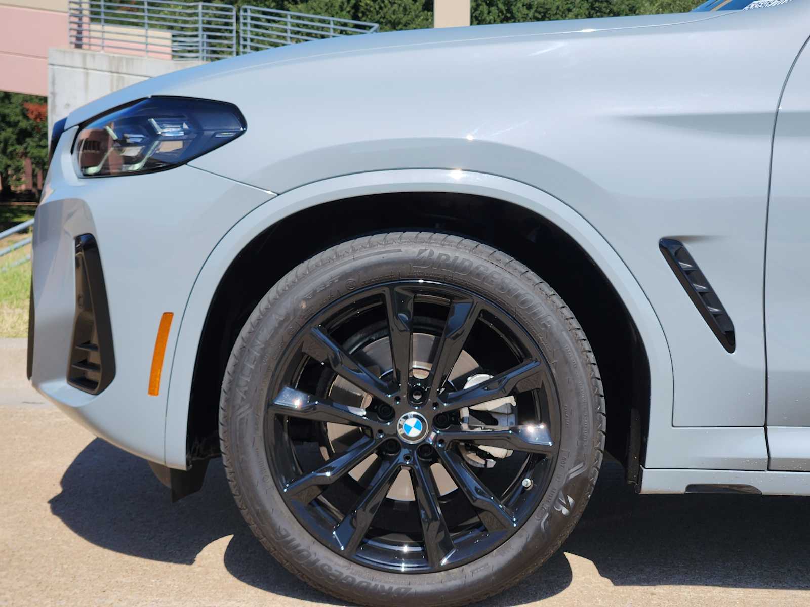 2023 Bmw X4 xDrive30i photo 2