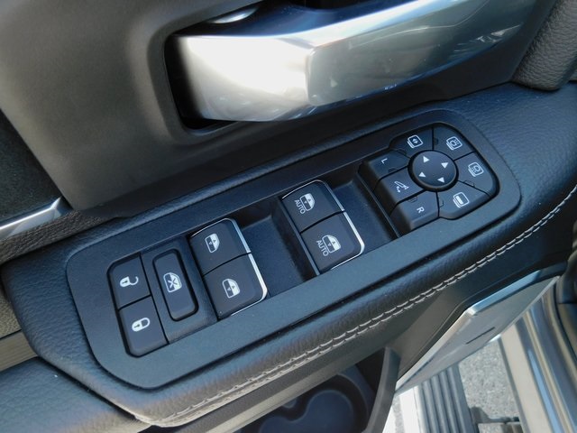2025 Ram 2500 Laramie photo 26