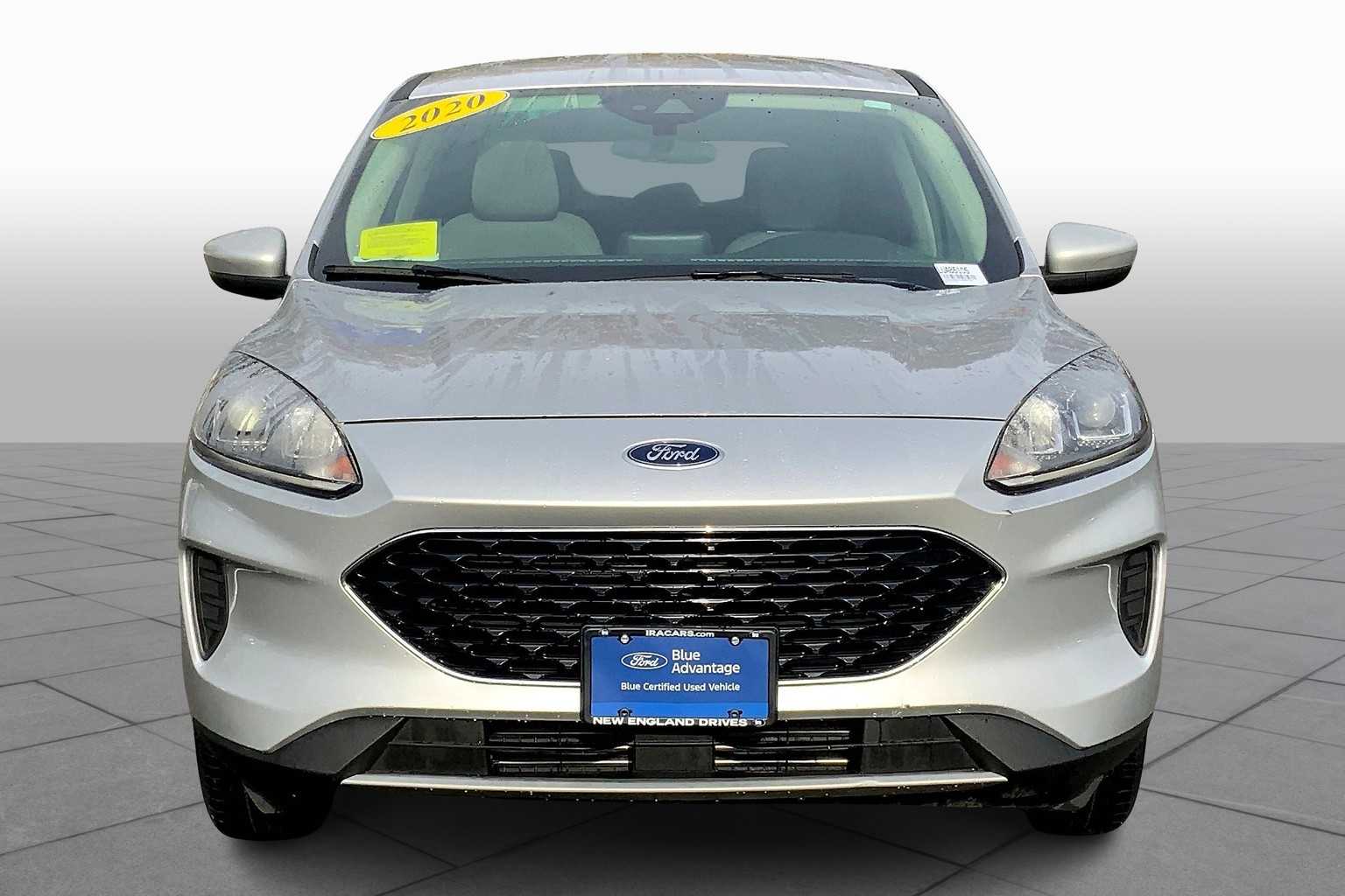 2020 Ford Escape SE photo 3