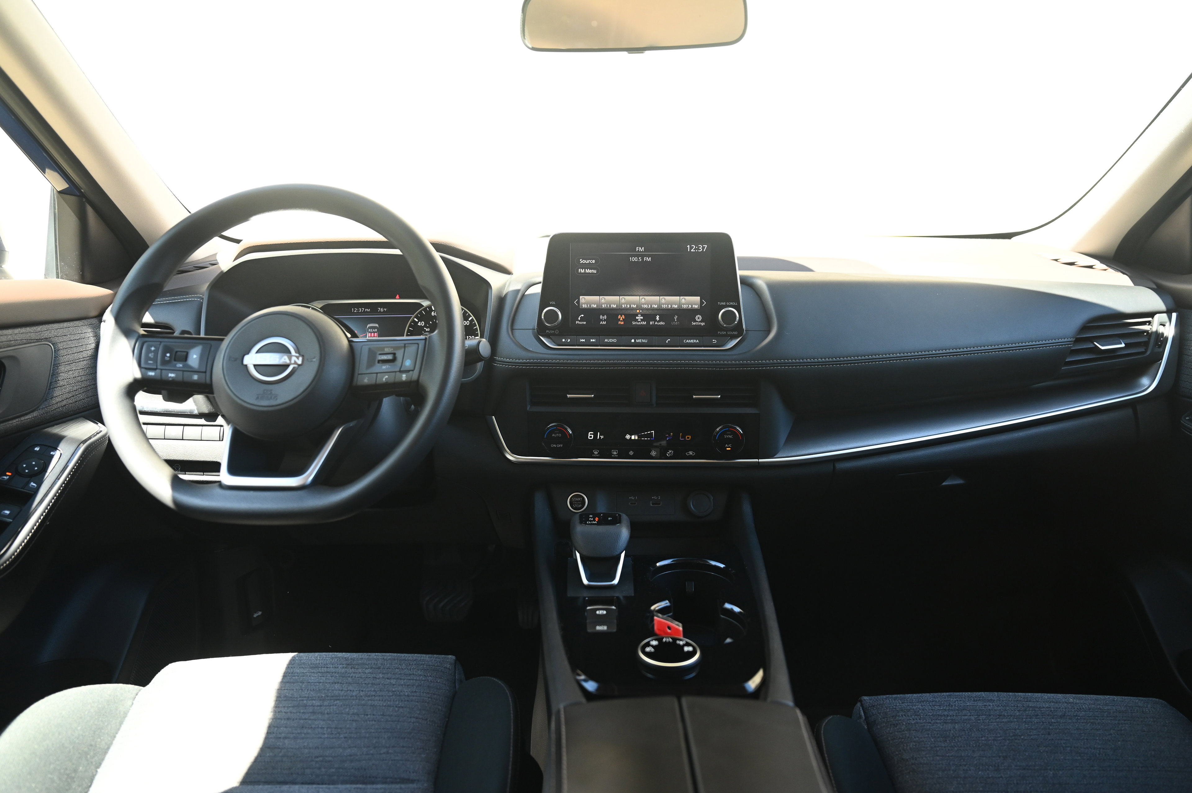 2023 Nissan Rogue SV photo 29