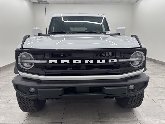 2025 Ford Bronco Outer Banks photo 5