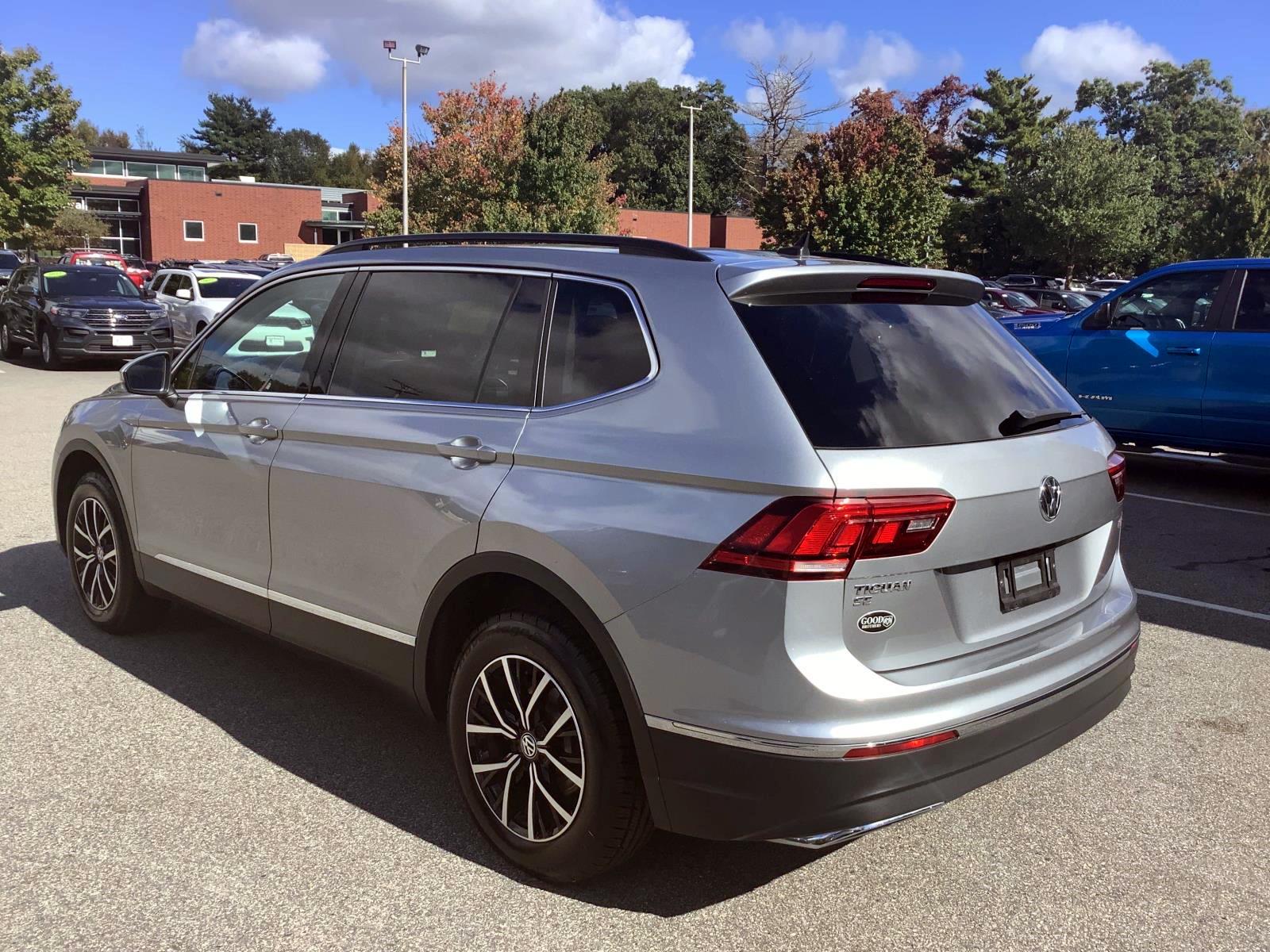 2021 Volkswagen Tiguan R-Line Black SEL photo 9