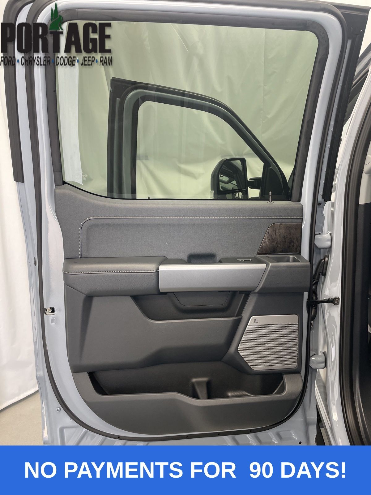 2025 Ford F-250 photo 25