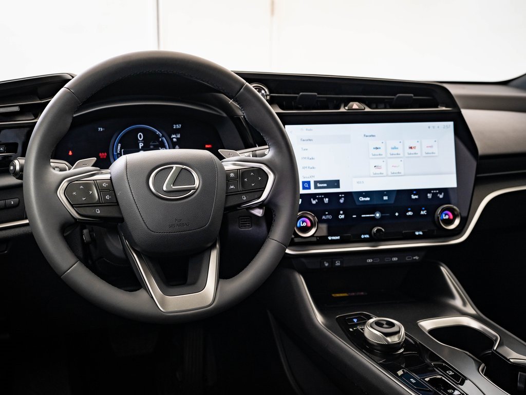 2023 Lexus RZ 450e Premium photo 3