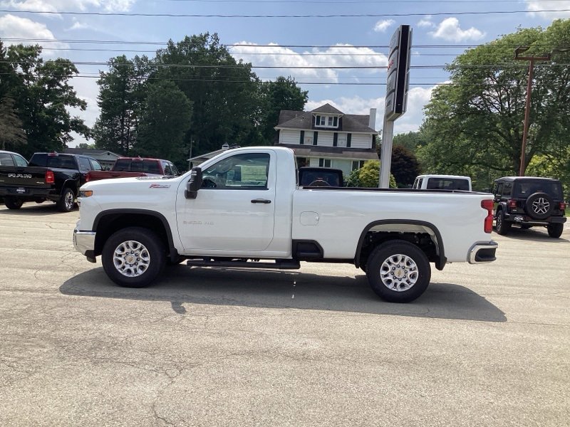 2025 Chevrolet Silverado 3500HD Work Truck photo 3