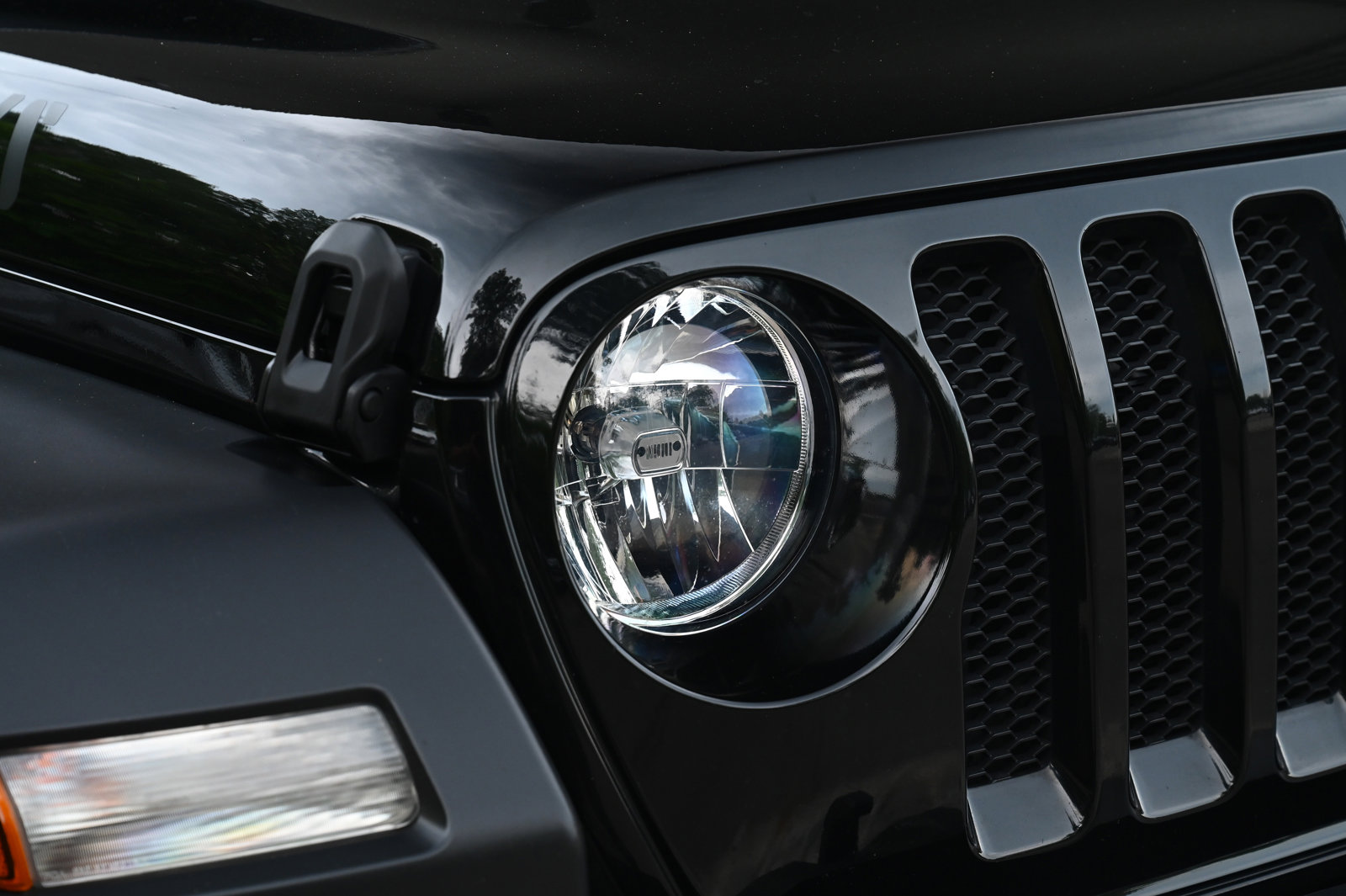 2021 Jeep Wrangler Unlimited Willys Sport photo 4