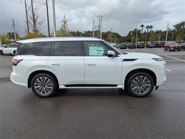 2026 Infiniti QX80 Luxe photo 2