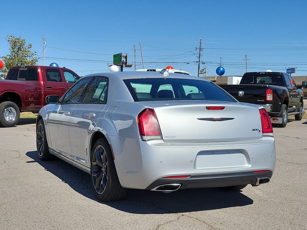 2023 Chrysler 300 S photo 2