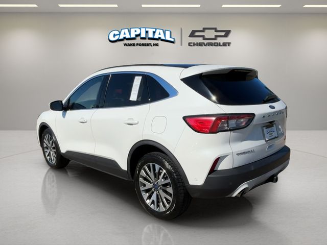 2020 Ford Escape Titanium photo 3