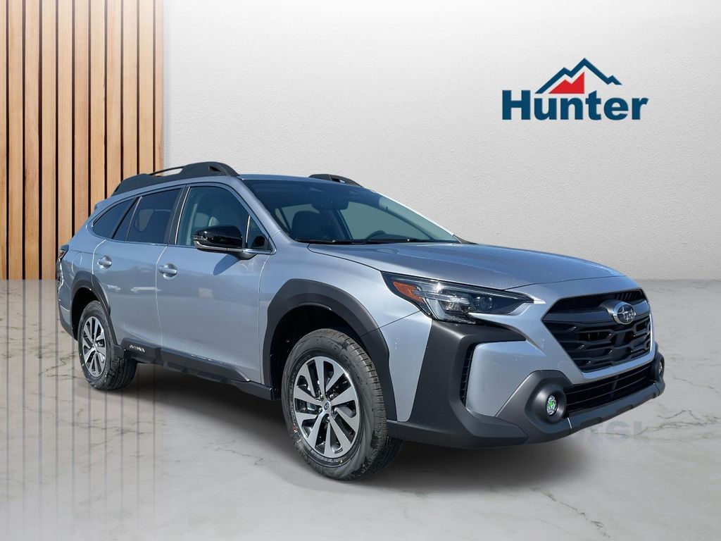 2025 Subaru Outback Premium's photo