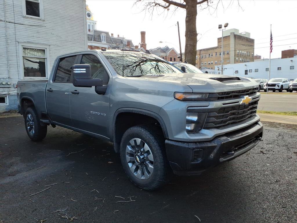 2026 Chevrolet Silverado 2500HD Custom's photo