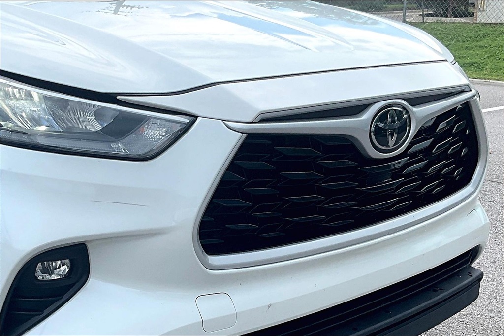 2020 Toyota Highlander XLE photo 30