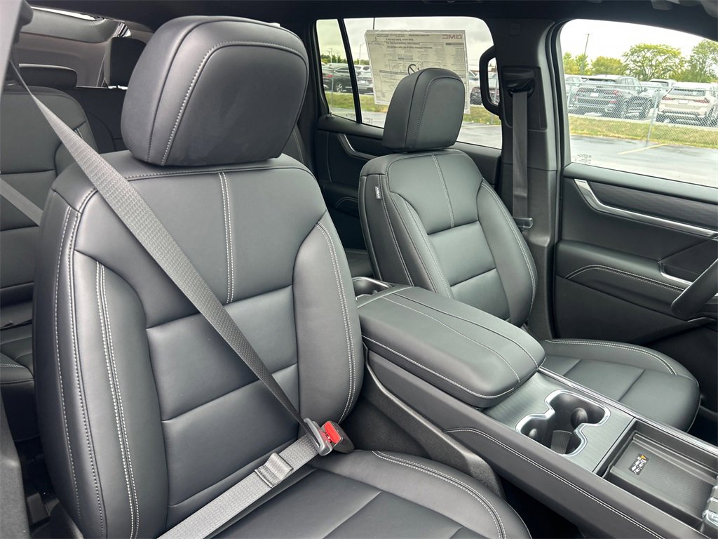 2026 GMC ACADIA - Image 35