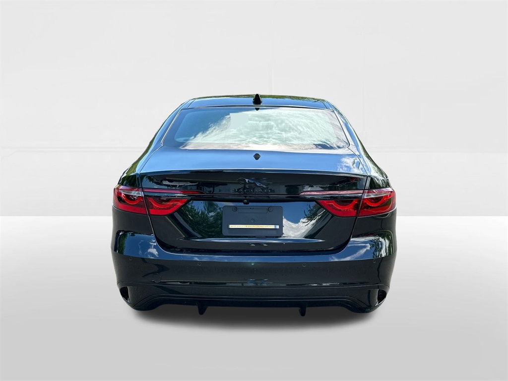 2024 Jaguar XF P300 R-Dynamic SE photo 3