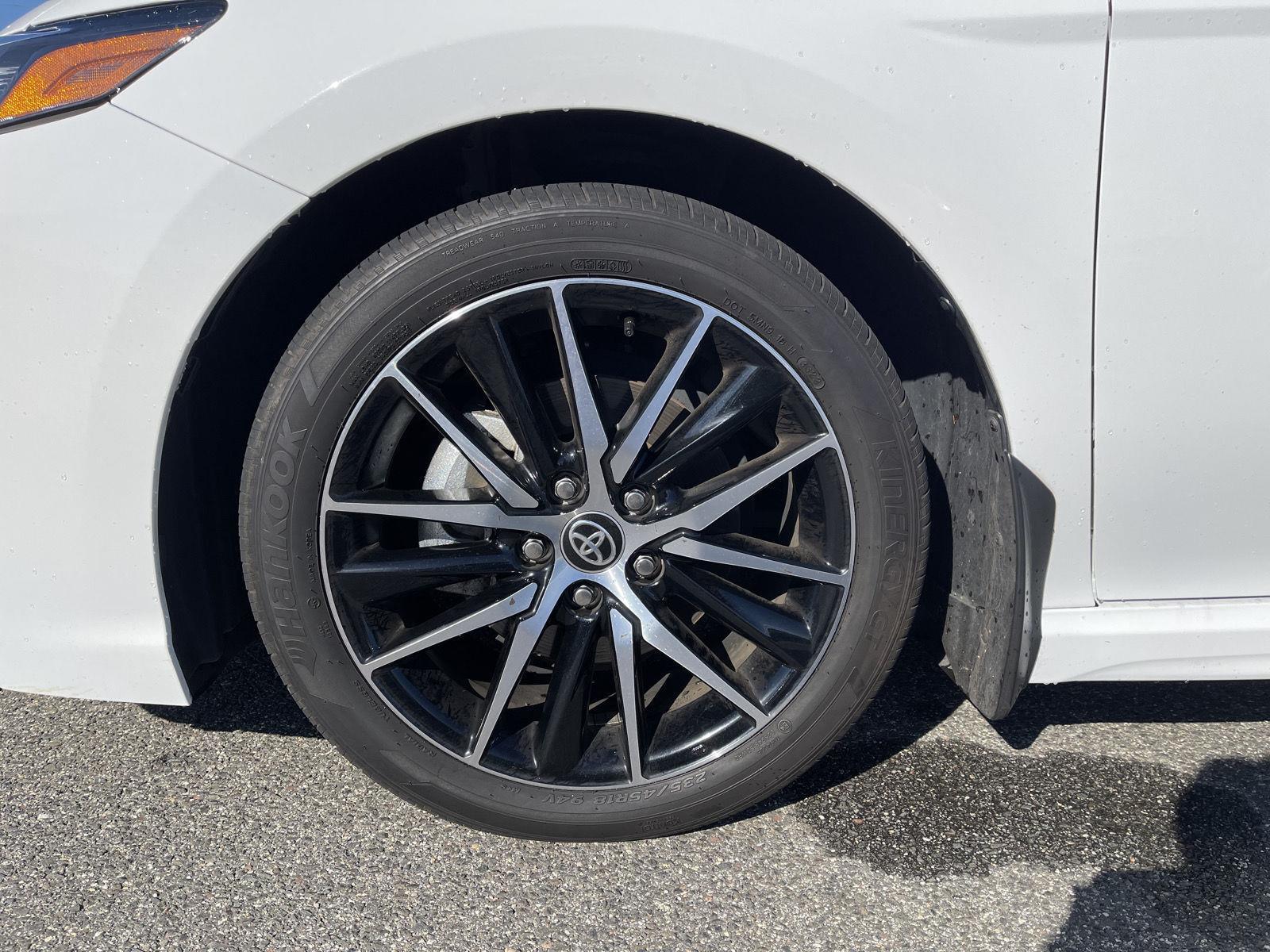 2024 Toyota Camry SE photo 18
