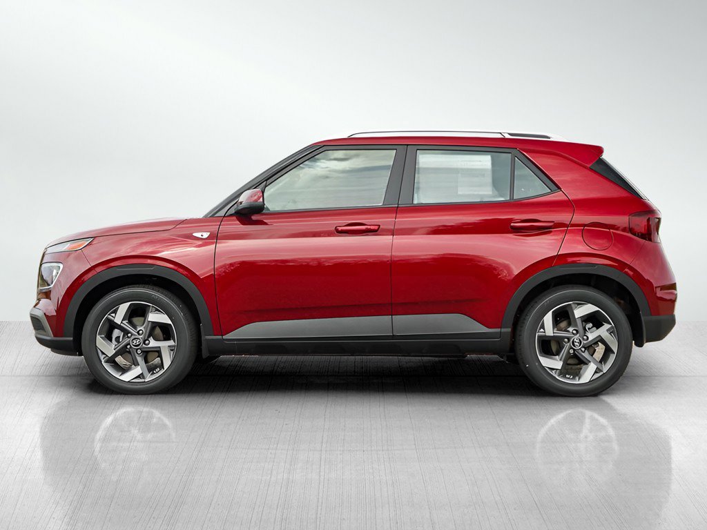 2025 Hyundai Venue Limited photo 3