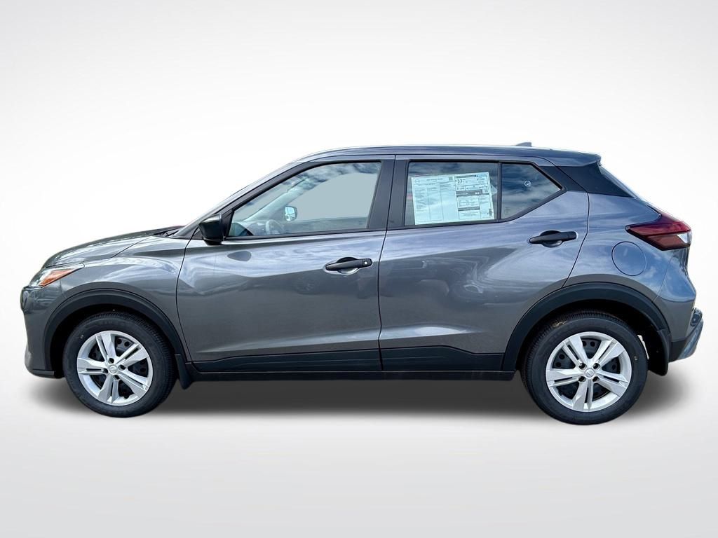 2024 Nissan Kicks S photo 3
