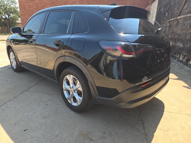 2023 Honda HR-V LX photo 5