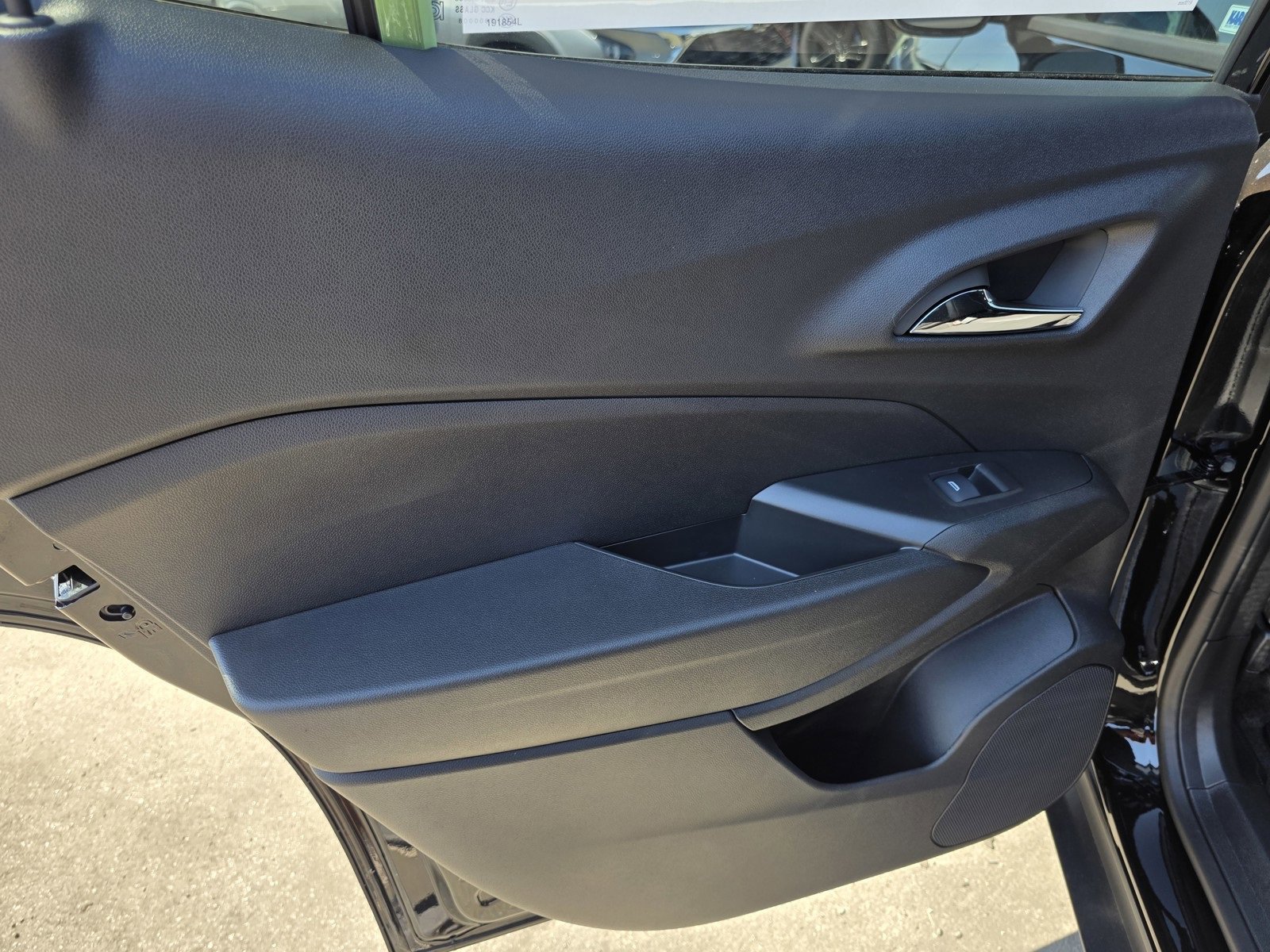 2025 Chevrolet Trax photo 13