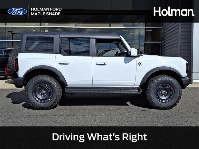 2025 Ford Bronco 4-Door Outer Banks's photo