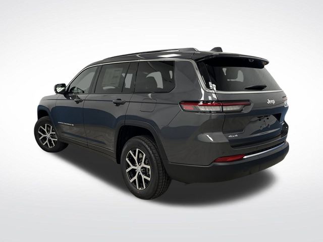 2025 Jeep Grand Cherokee Limited photo 3