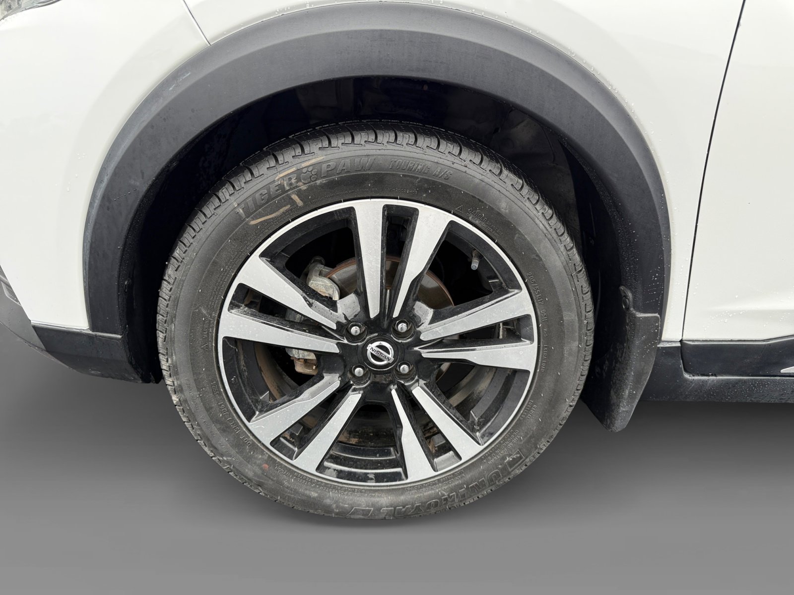 2019 Nissan Kicks SR photo 6