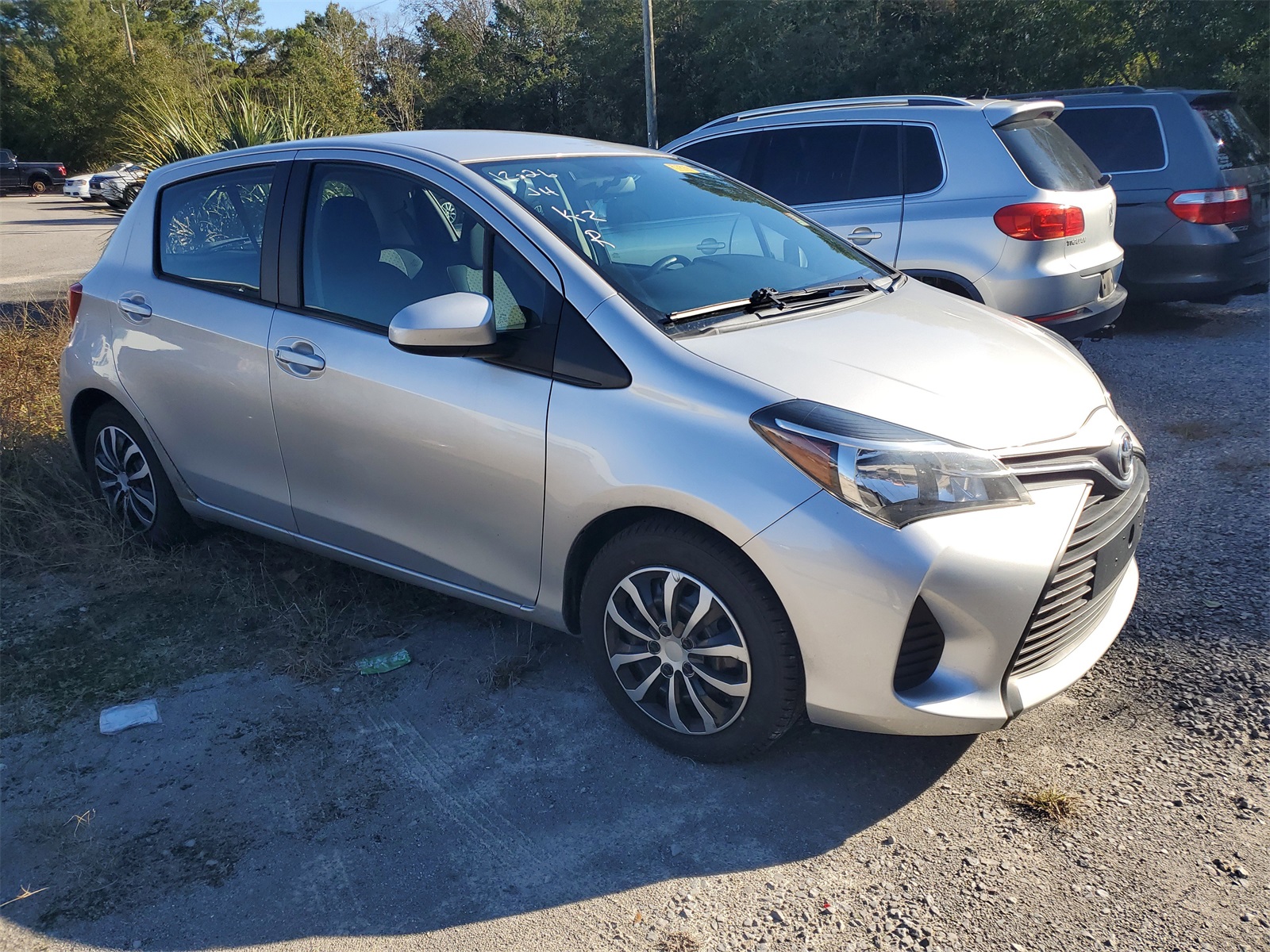 2016 Toyota Yaris L's photo