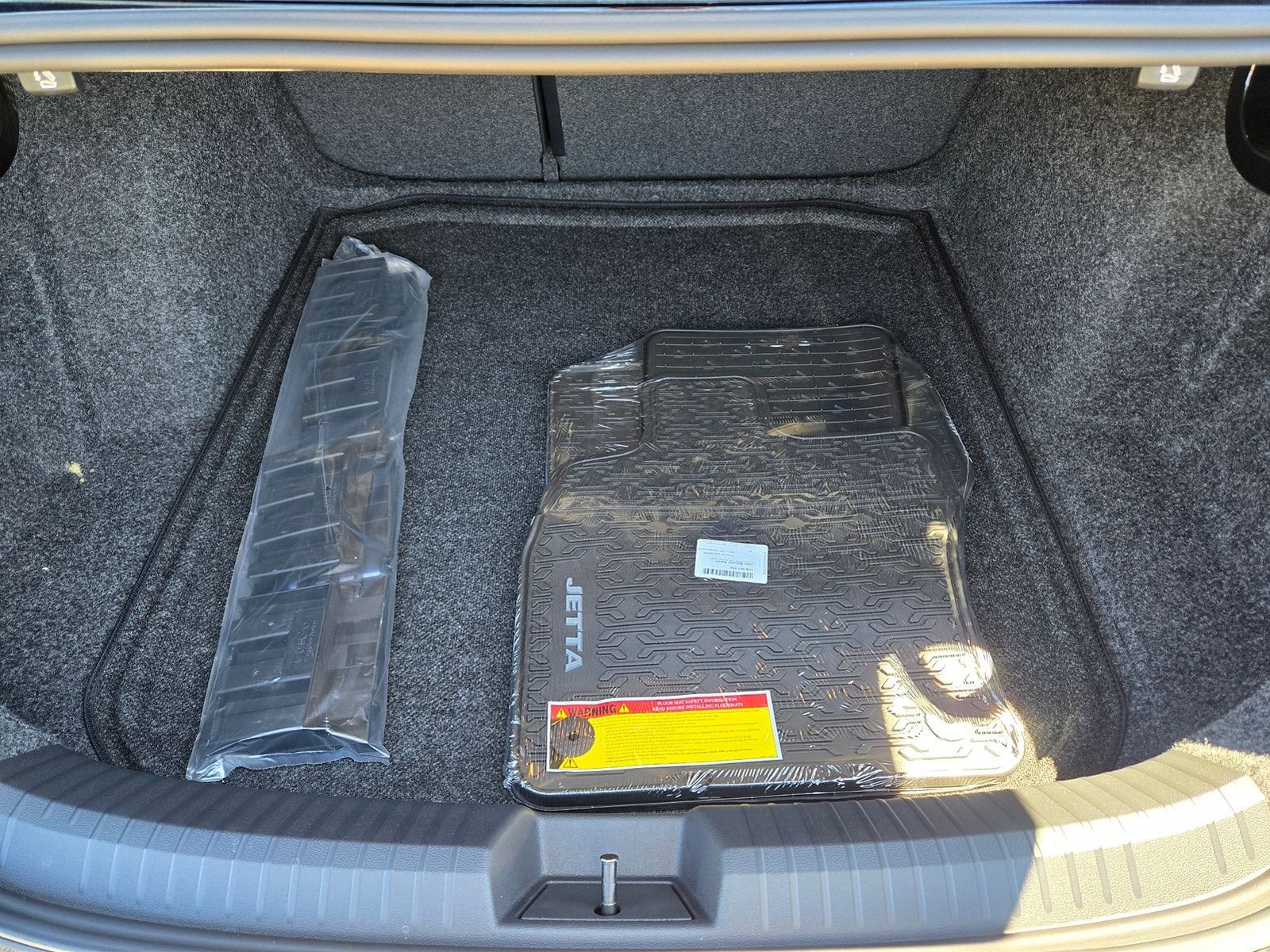 2025 Volkswagen Jetta 1.5T Sport photo 6
