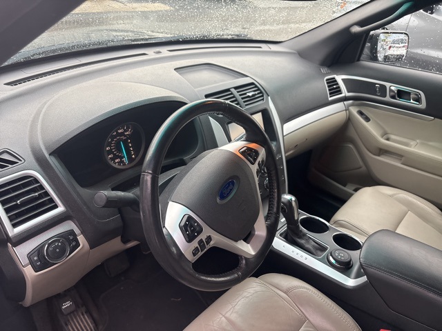 2012 Ford Explorer XLT photo 6