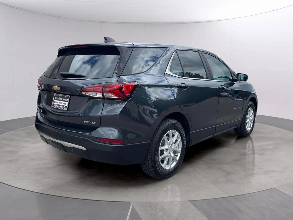 2022 Chevrolet Equinox LT photo 2