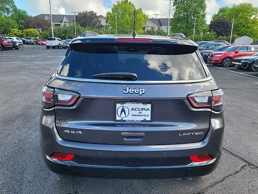 Used 2022 Granite Crystal Metallic Clearcoat Jeep Limited image 10