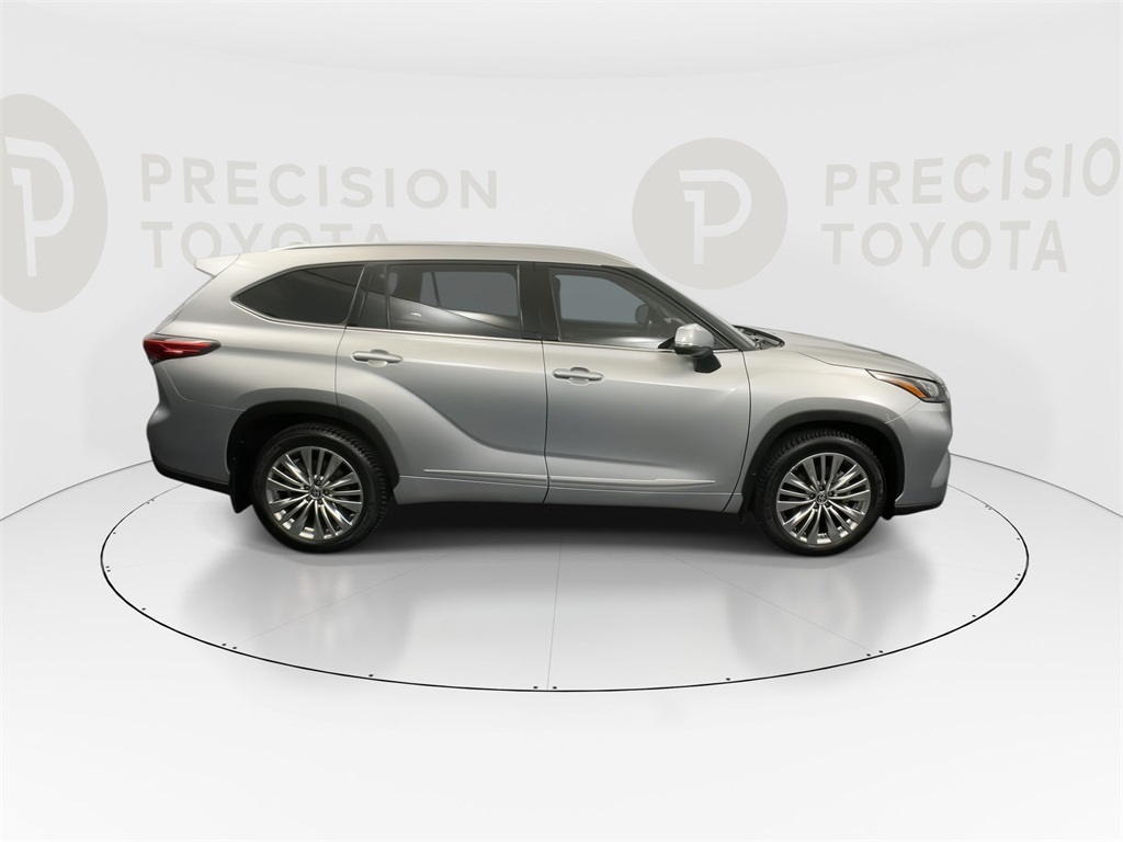 2022 Toyota Highlander Hybrid Platinum photo 21