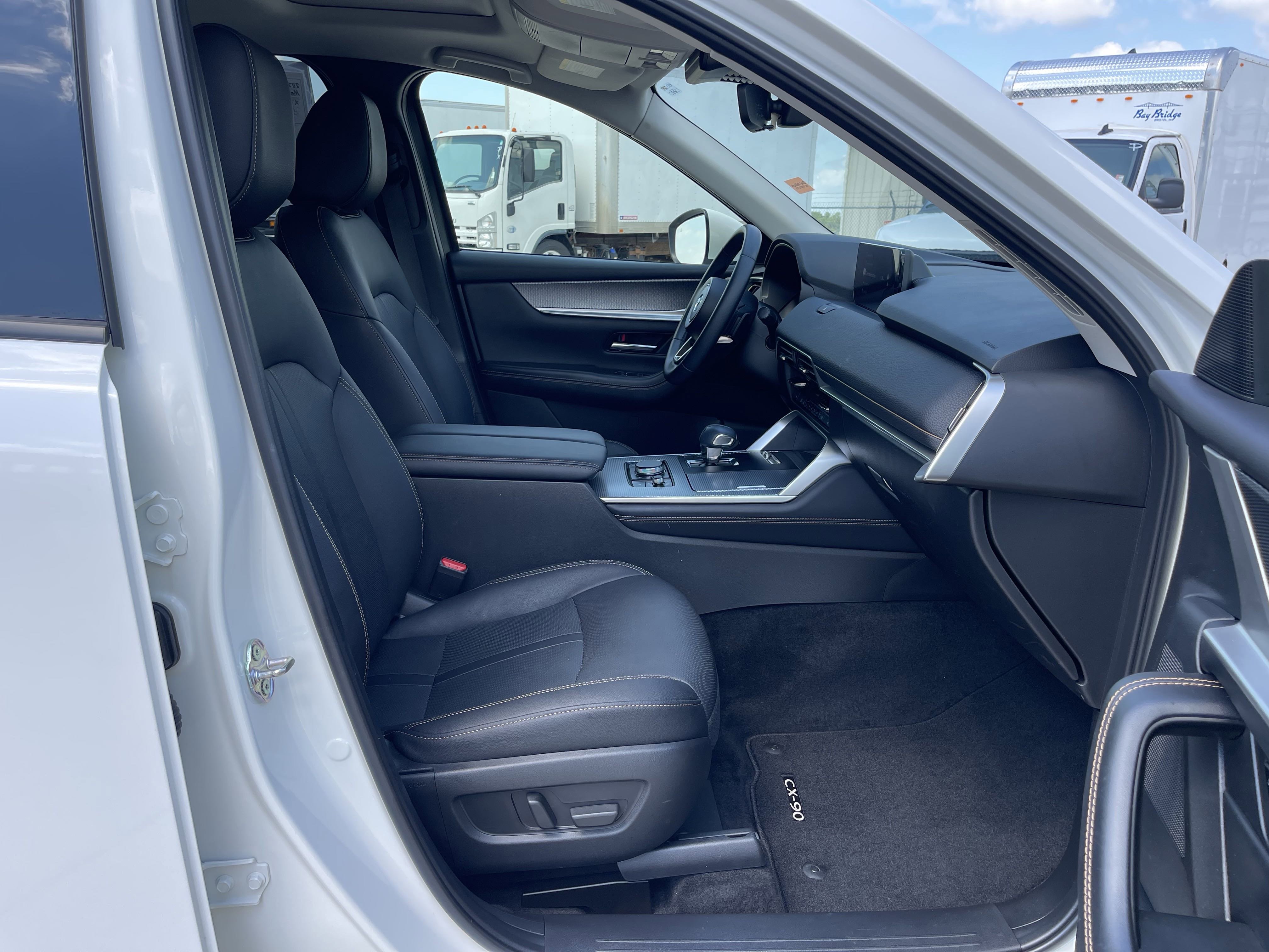2024 Mazda CX-90 Preferred photo 2