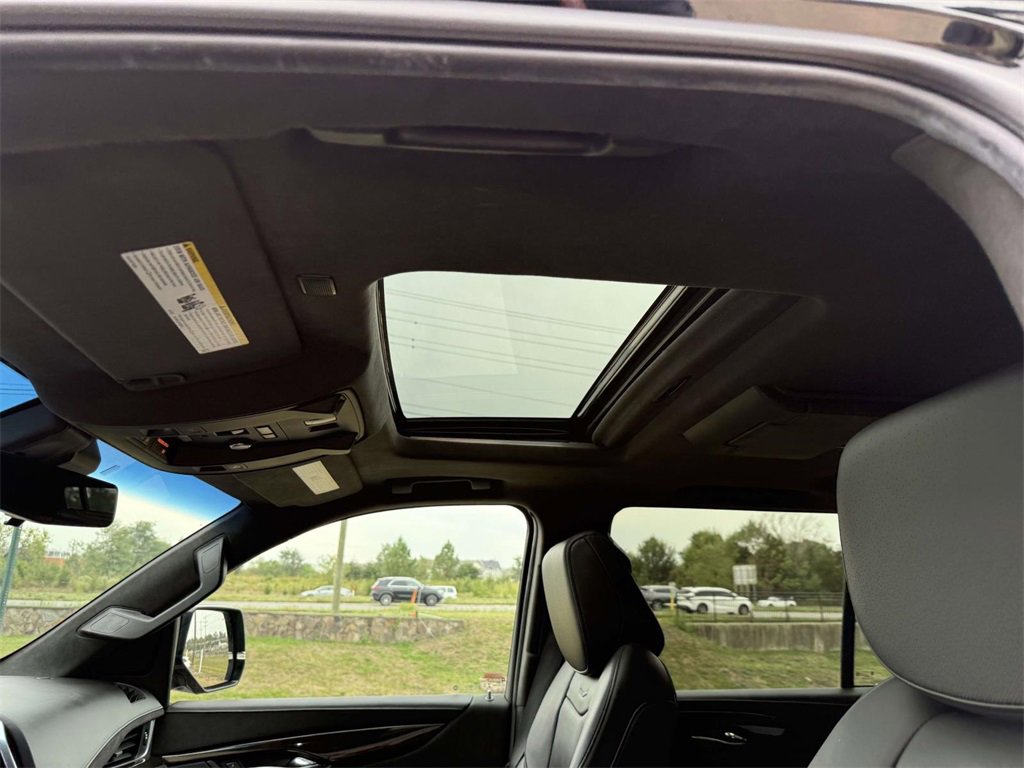 2019 Cadillac Escalade ESV Platinum photo 21