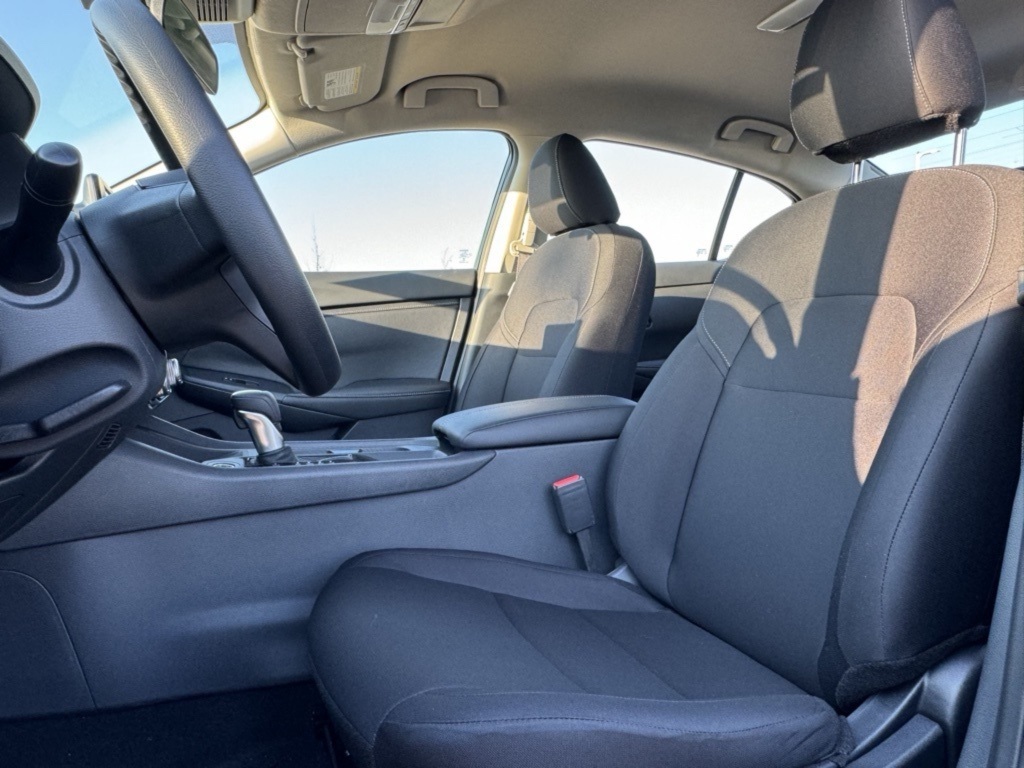 2025 Nissan Sentra S photo 16