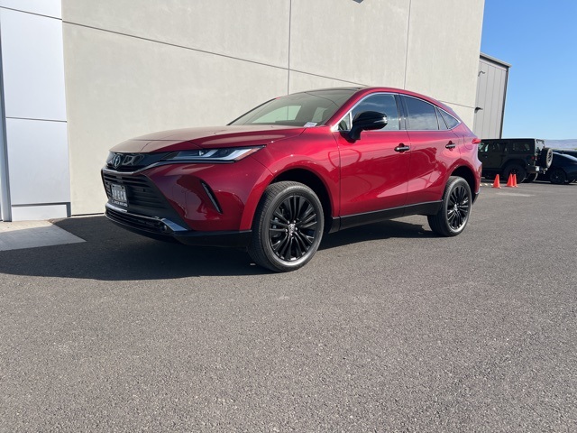 2024 Toyota Venza LE photo 3