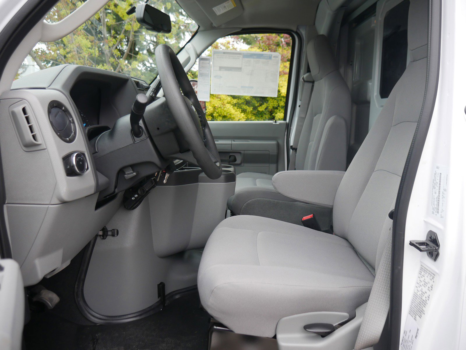 2025 Ford E-350 photo 2