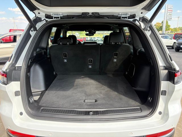 2024 Jeep Grand Cherokee Limited photo 18