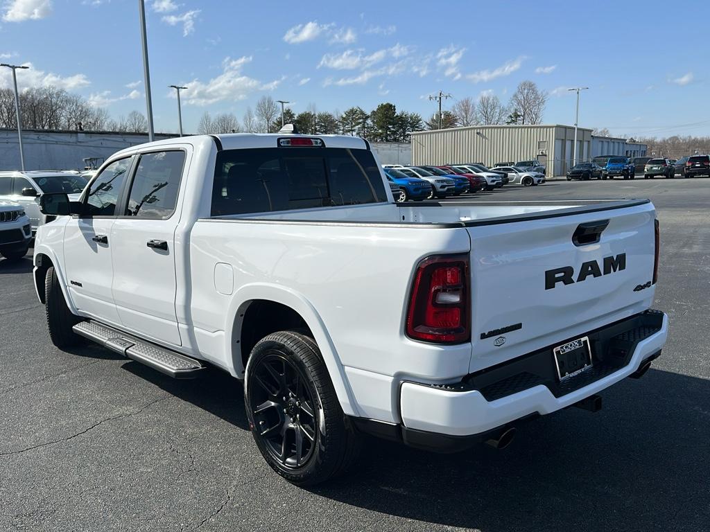 2025 Ram 1500 Laramie photo 3