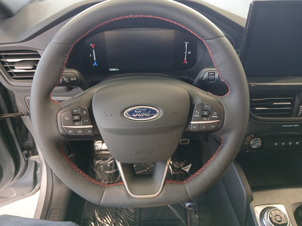 2023 Ford Escape ST-Line photo 13
