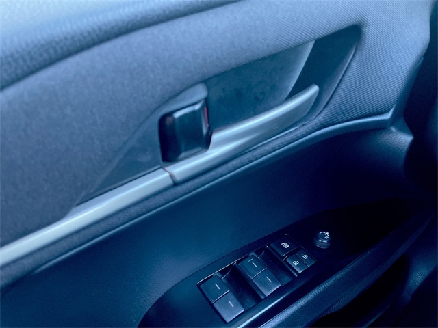2025 Toyota Camry LE photo 4