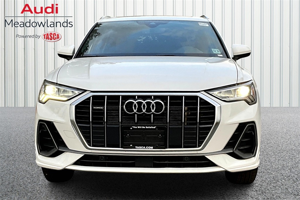 2024 Audi Q3 S line Premium Plus photo 2