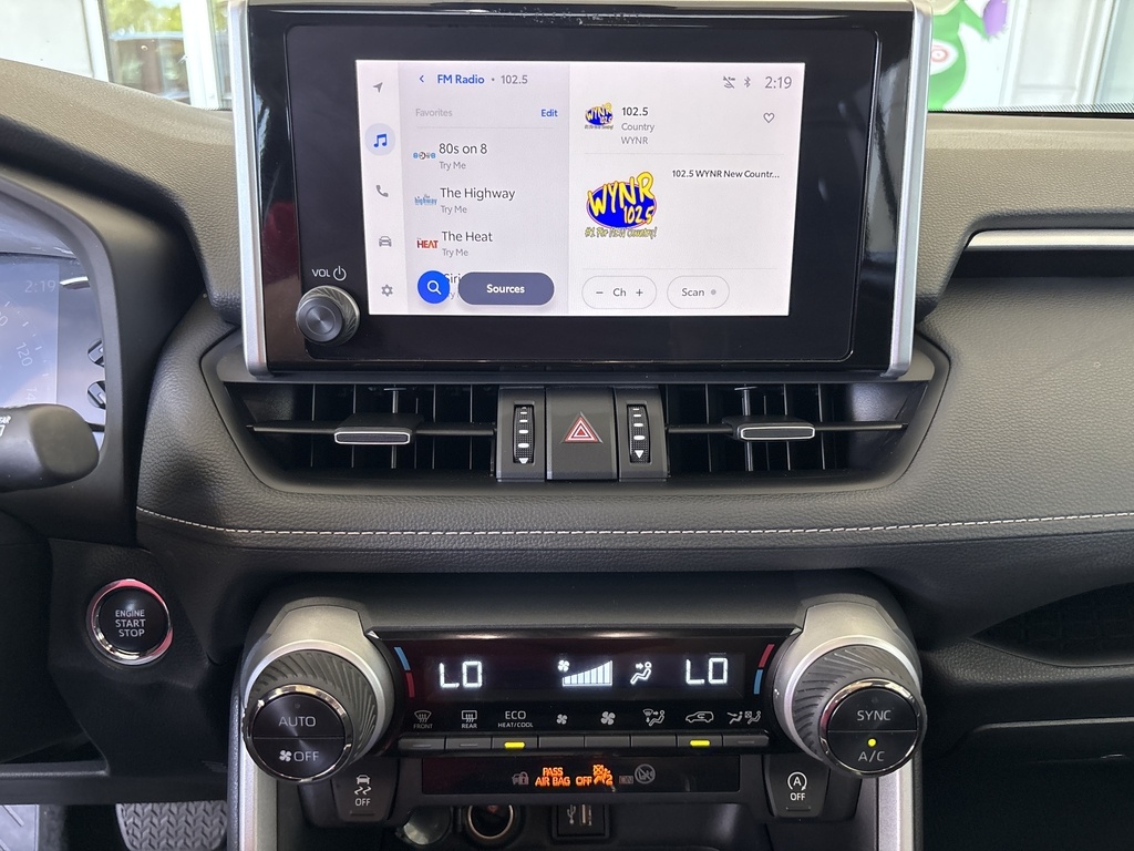 2024 Toyota RAV4 XLE Premium photo 26