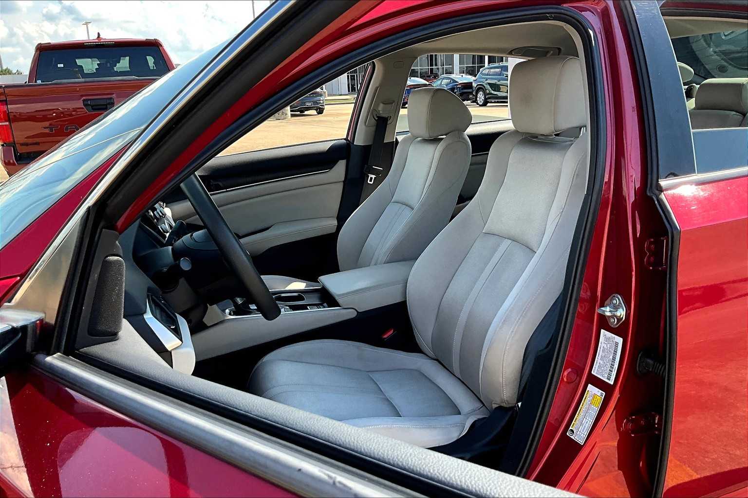 2018 Honda Accord EX 1.5T photo 7
