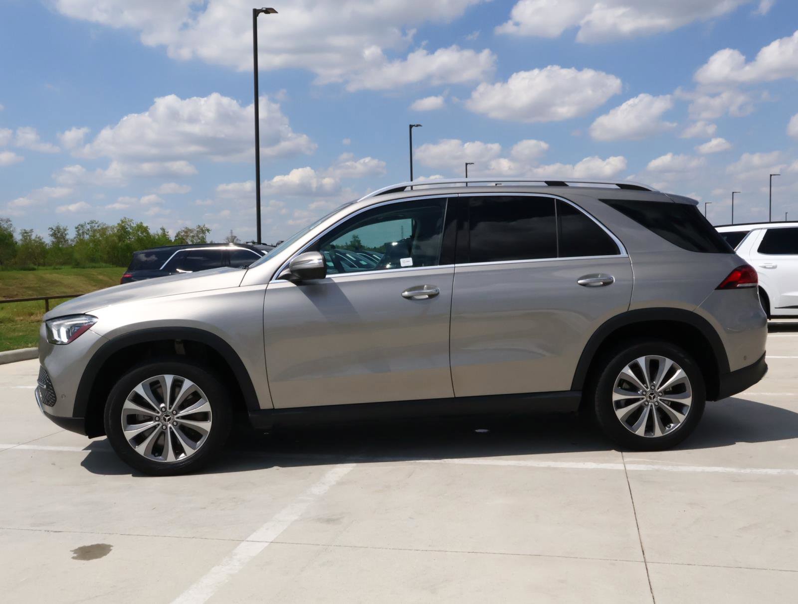 2020 Mercedes Benz GLE 450 4MATIC photo 2