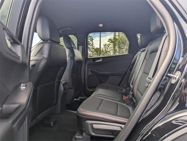 2026 Ford Escape ST-Line photo 7