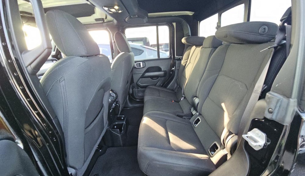 2021 Jeep Gladiator Overland photo 6